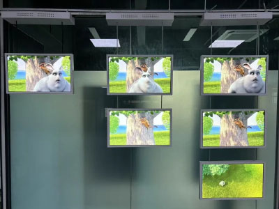 multiple-screens